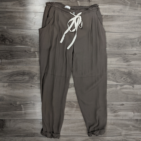 Aritzia Pants - Wilfred Marais Pants Size Large